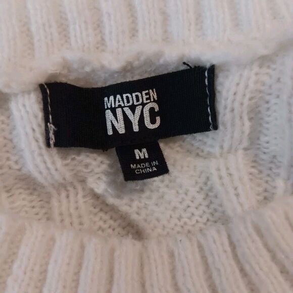 Madden NYC White Cable Knit Crewneck Pullover Sweater Sz M 100% Polyester - Picture 14 of 14